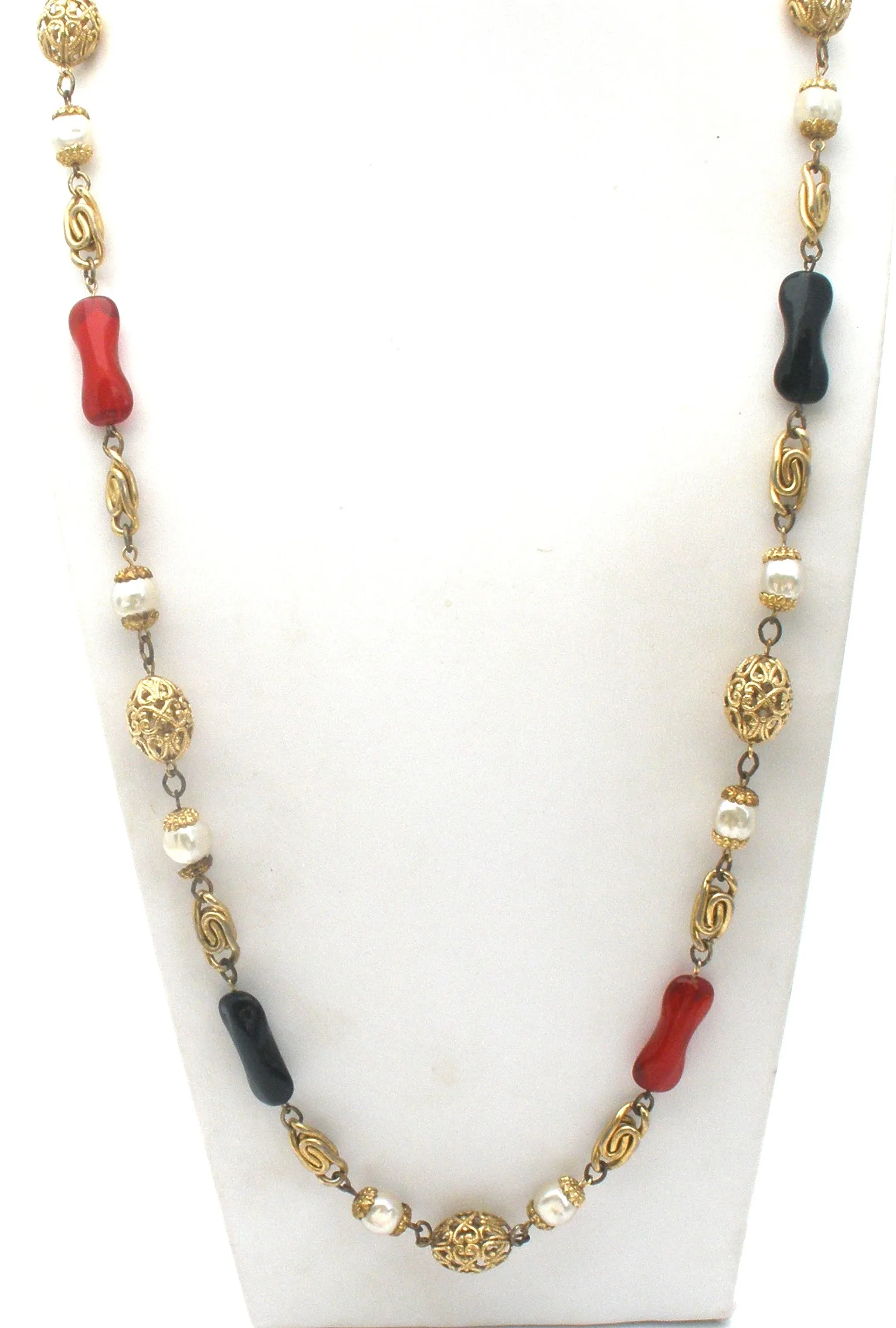 1928 Co Red & Black Gold Tone Necklace