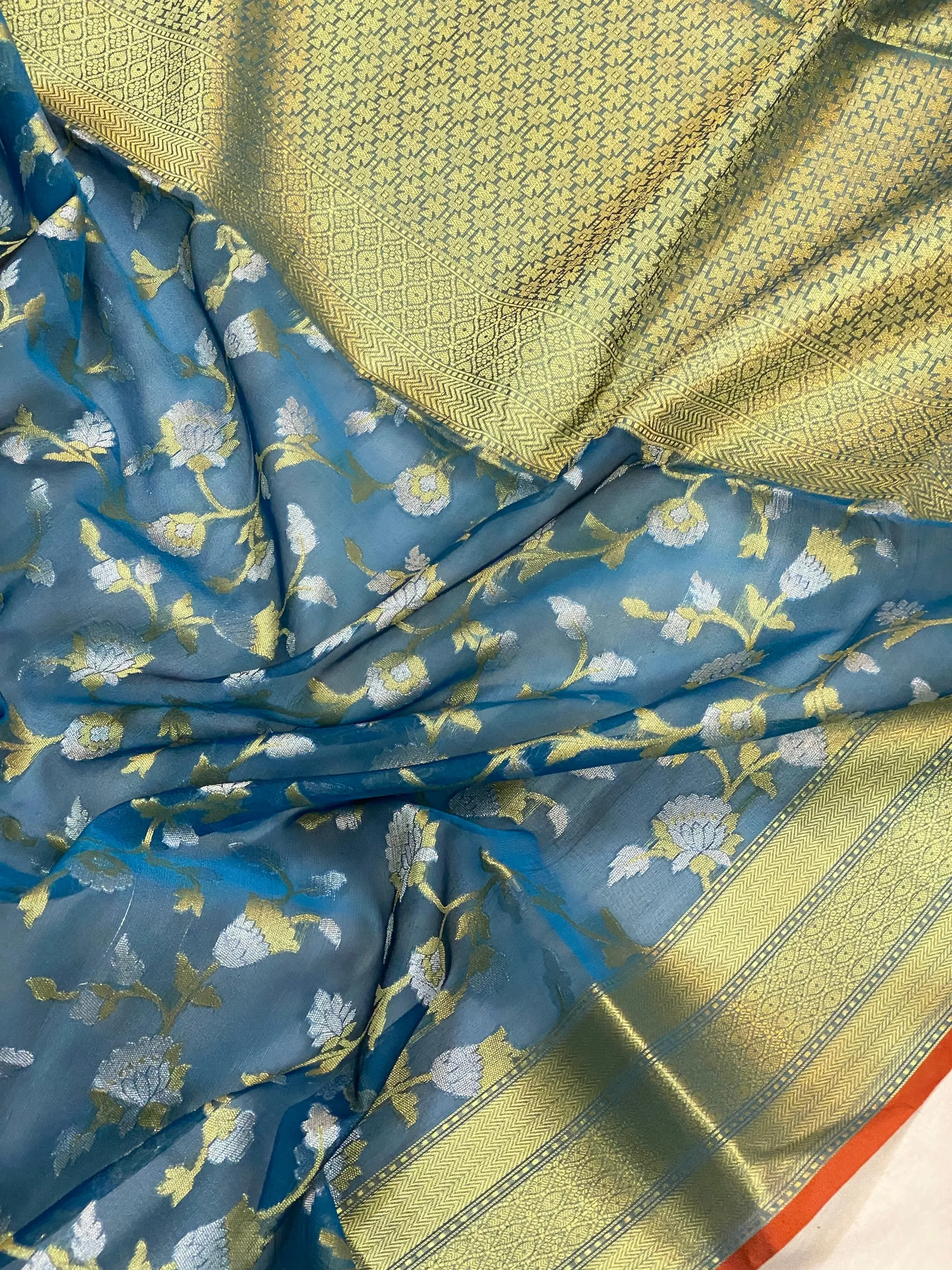Elegant Handloom Banarasi Sari in Blue Pure Organza Silk