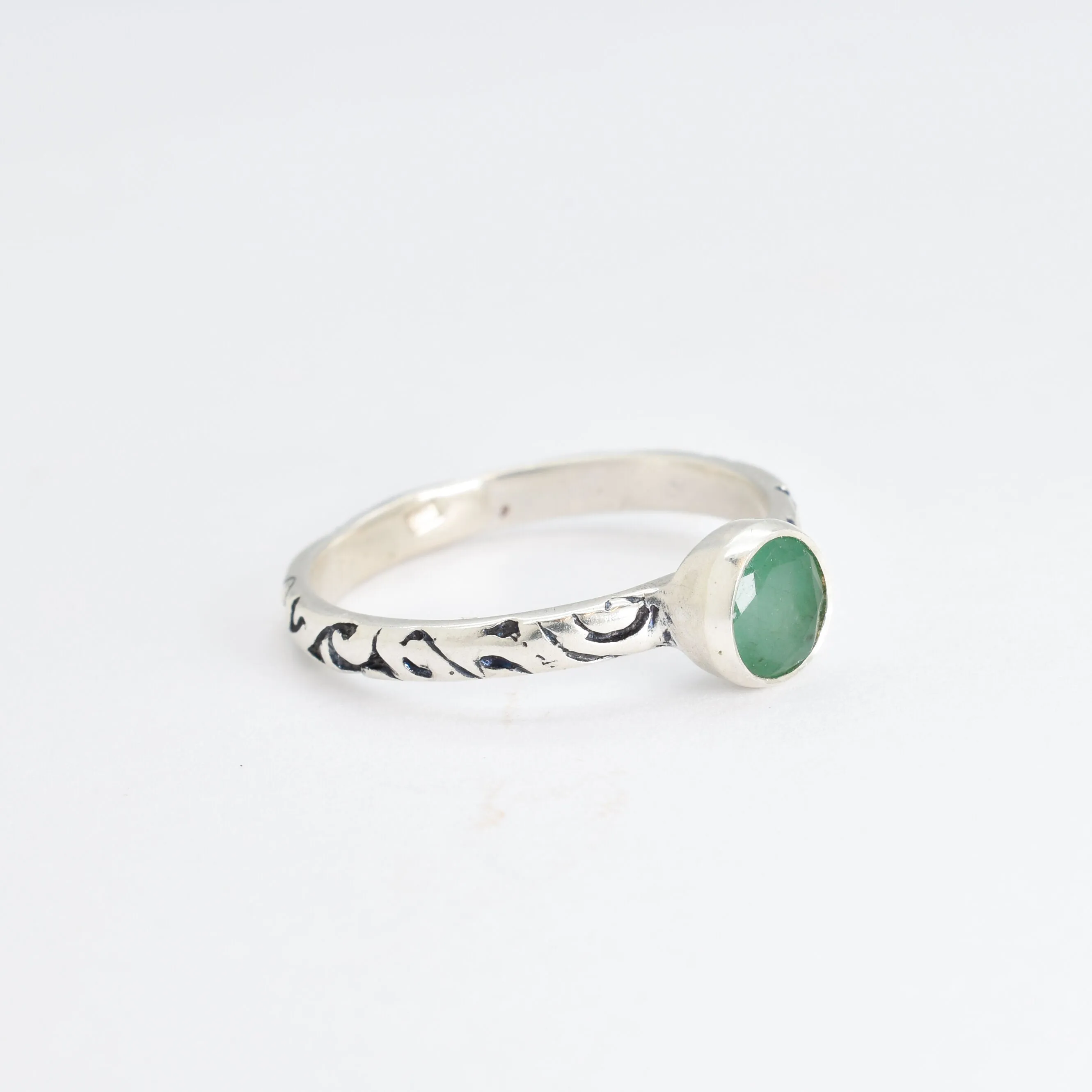 Genuine Emerald Ring - Engraved Silver Ring - Green Round Ring