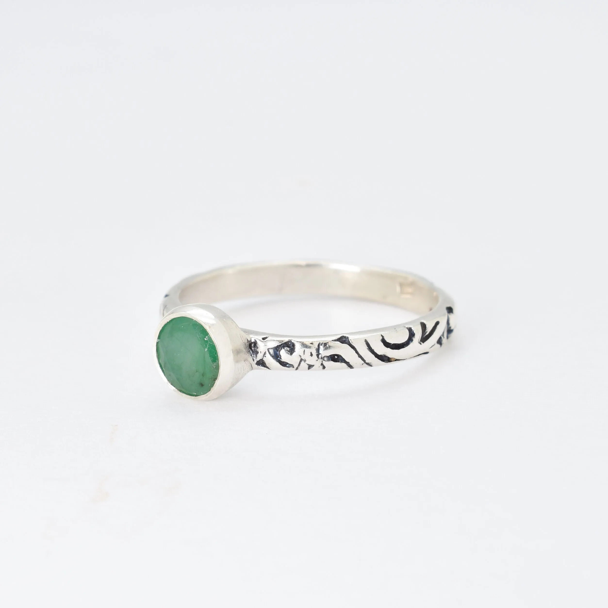 Genuine Emerald Ring - Engraved Silver Ring - Green Round Ring