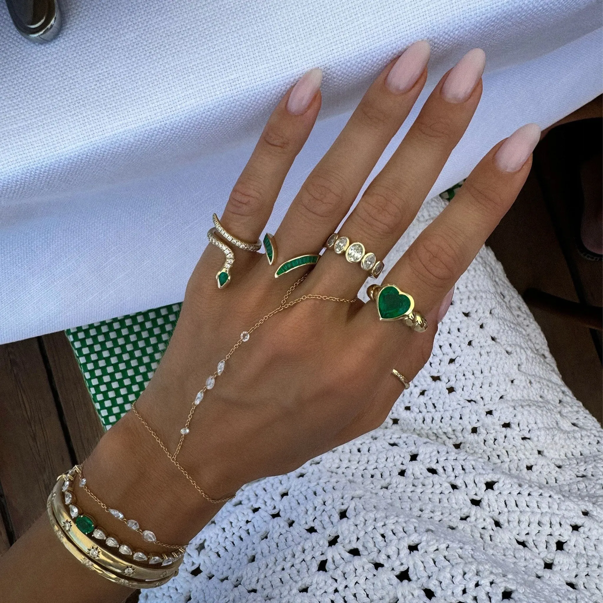 Graduated Oval Diamond Band | Ready to Ship