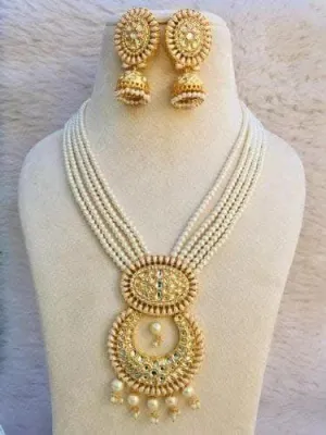Kundan long necklace with earrings (beige)