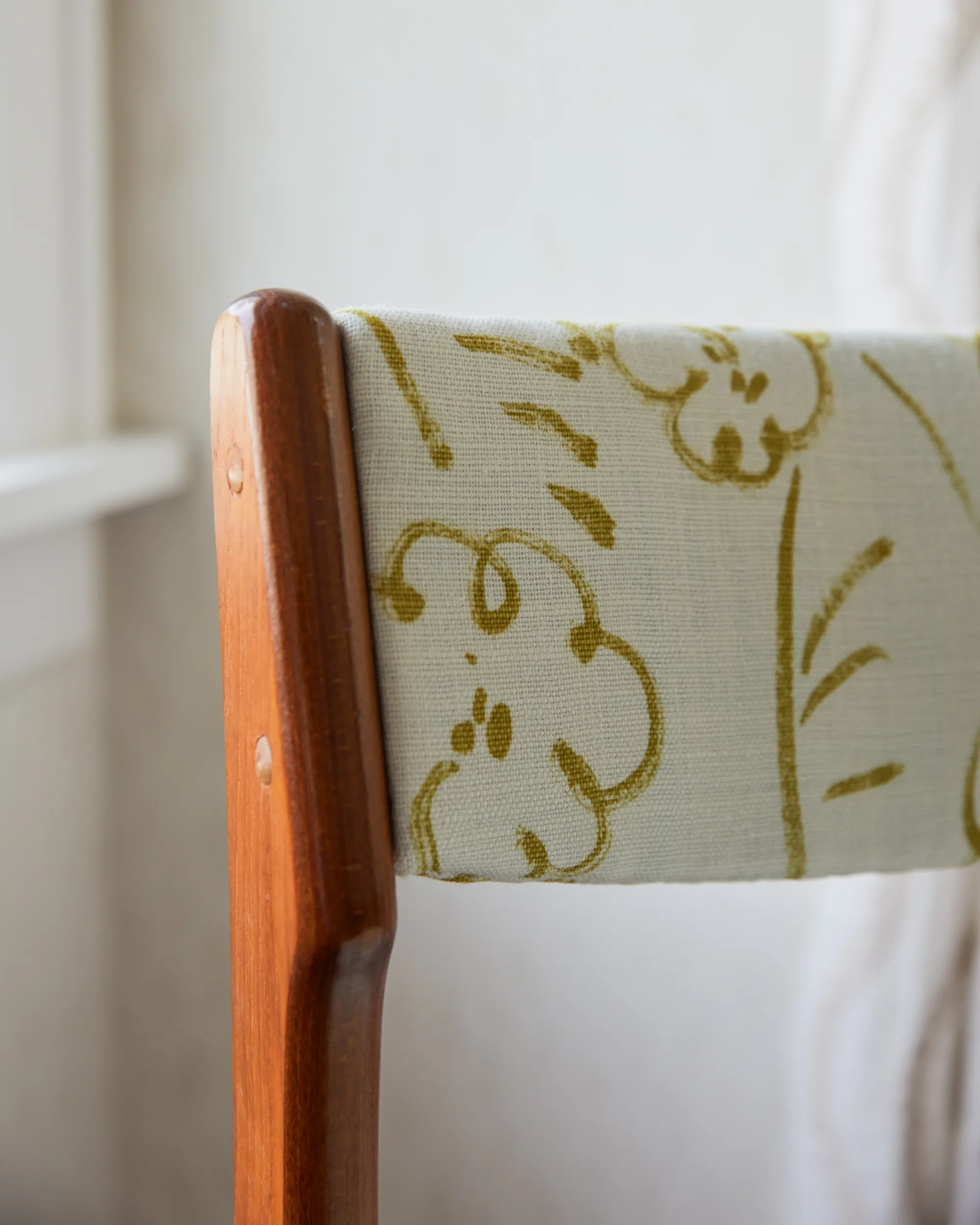 Roses Fabric in Mint/Chartreuse