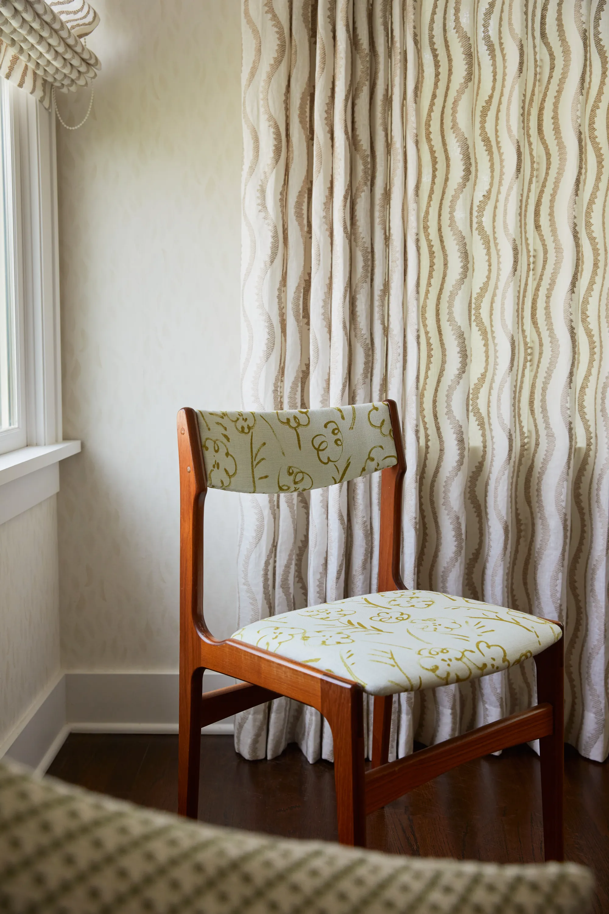 Roses Fabric in Mint/Chartreuse